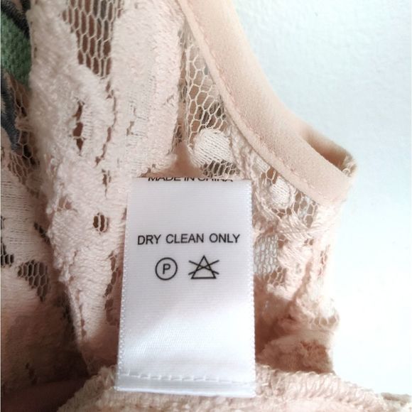 LUSH Pink Blush color Boho lace tank top XS - Picture 6 of 8